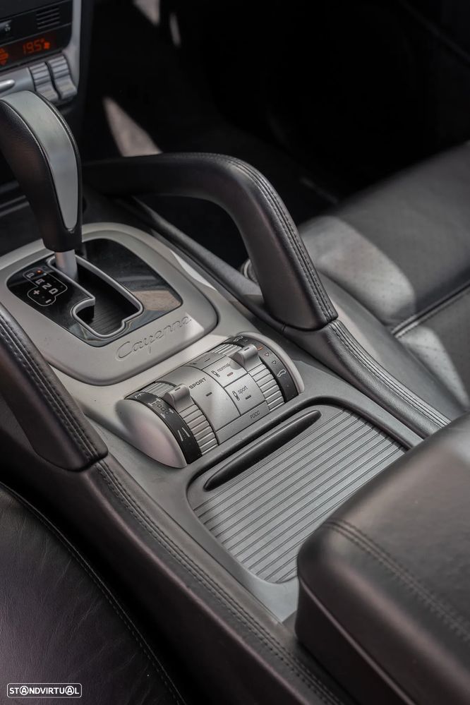 Porsche Cayenne Turbo - 28