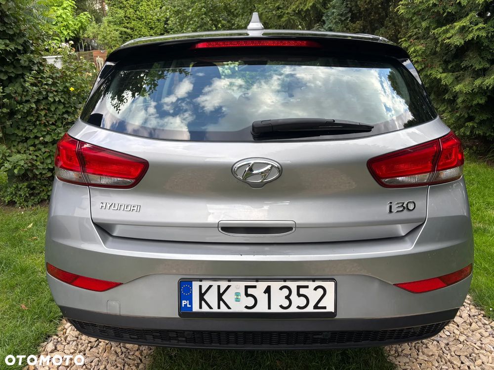 Hyundai i30 1.5 DPI Modern - 11
