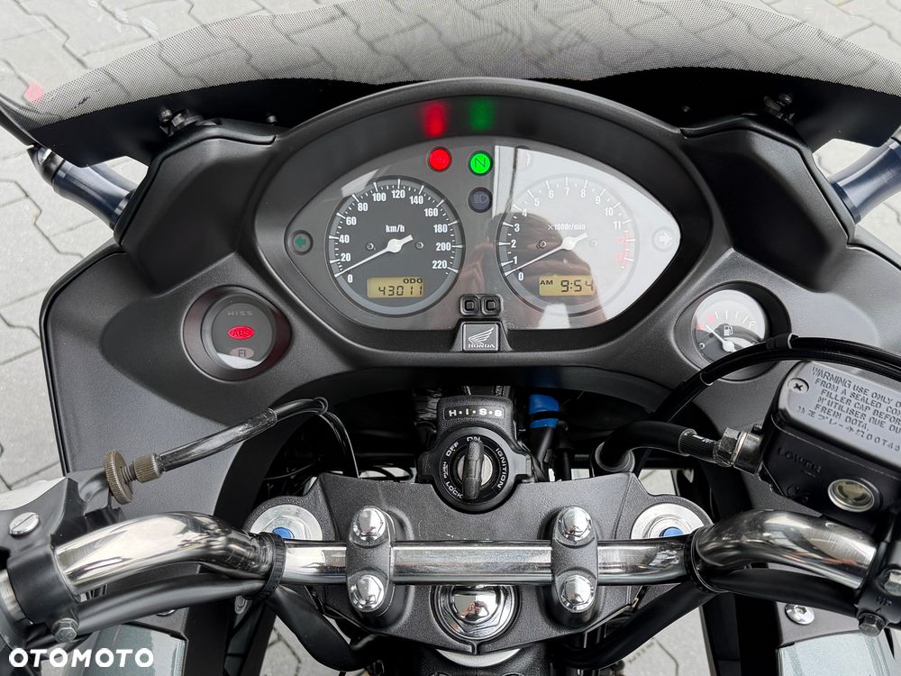 Honda CBF - 24