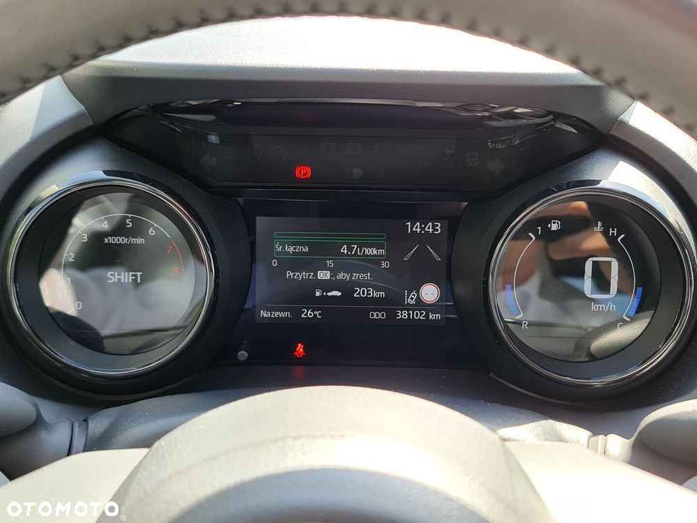 Toyota Yaris 1.5 Executive - 11
