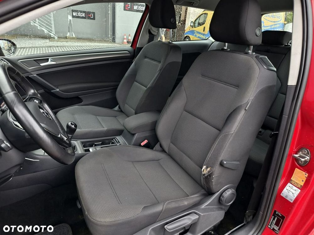 Volkswagen Golf - 9