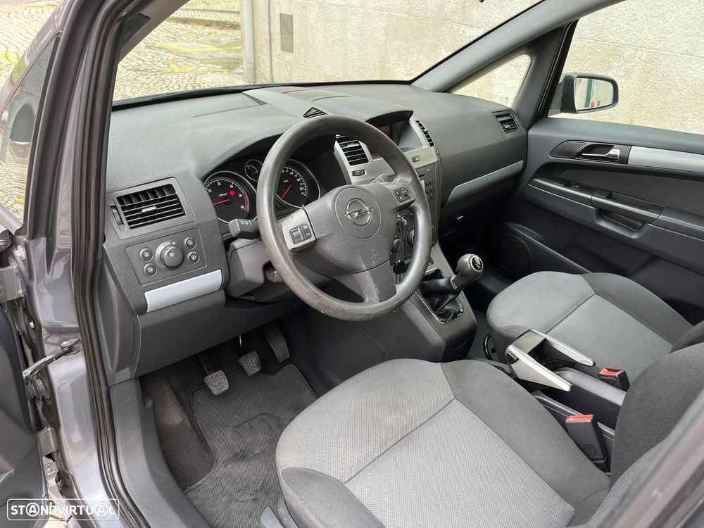 Opel Zafira 1.9 CDTi Enjoy - 14