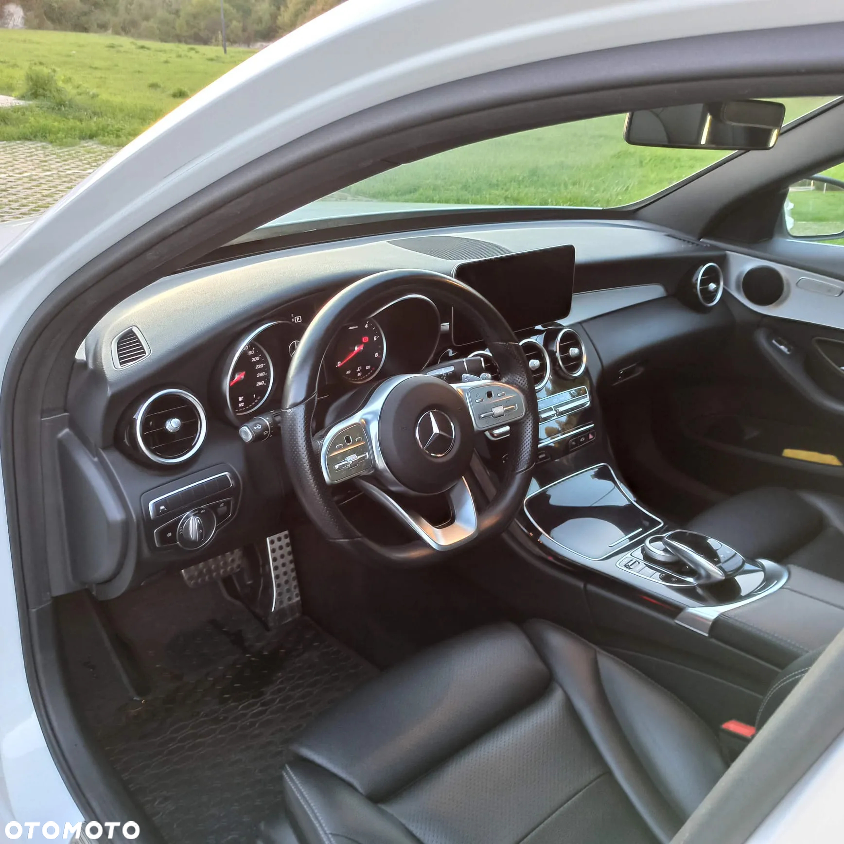 Mercedes-Benz Klasa C 220 d 4Matic T 9G-TRONIC AMG Line - 17
