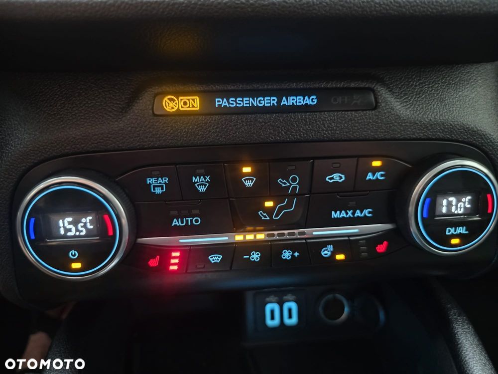 Ford Kuga 1.5 EcoBlue TITANIUM - 22