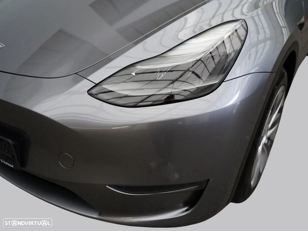 Tesla Model Y Long Range Dual Motor AWD - 5