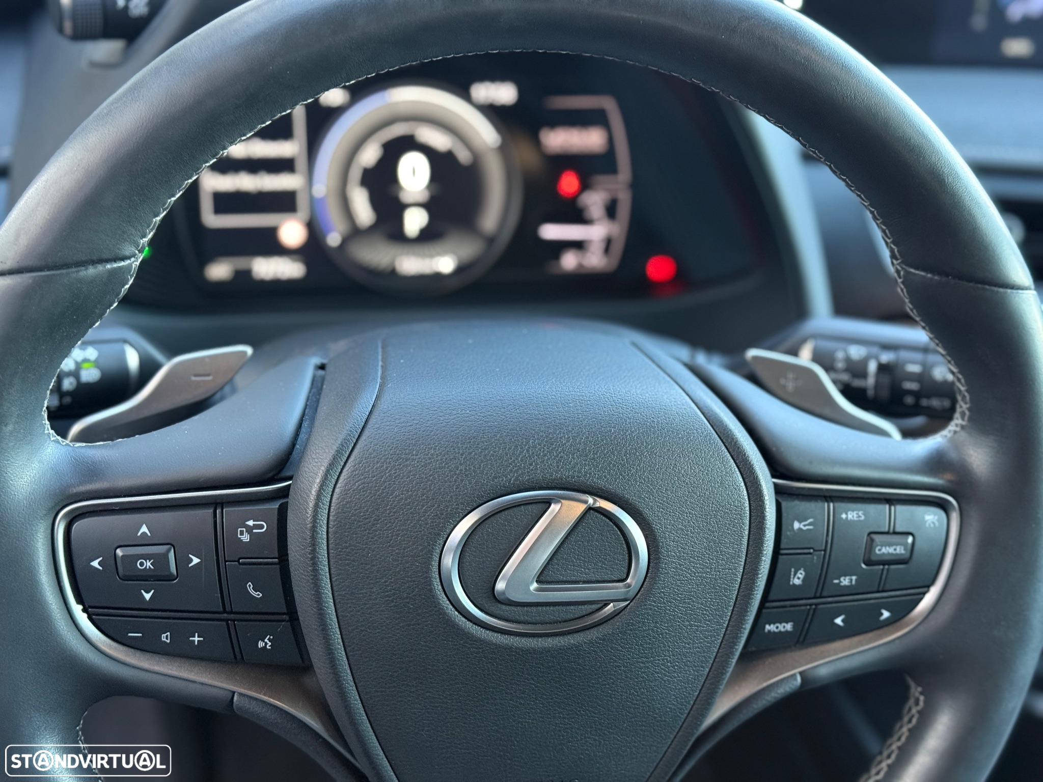 Lexus UX 300e Premium - 21