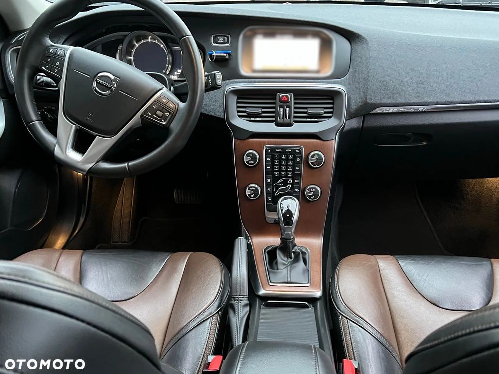 Volvo V40 Cross Country - 23