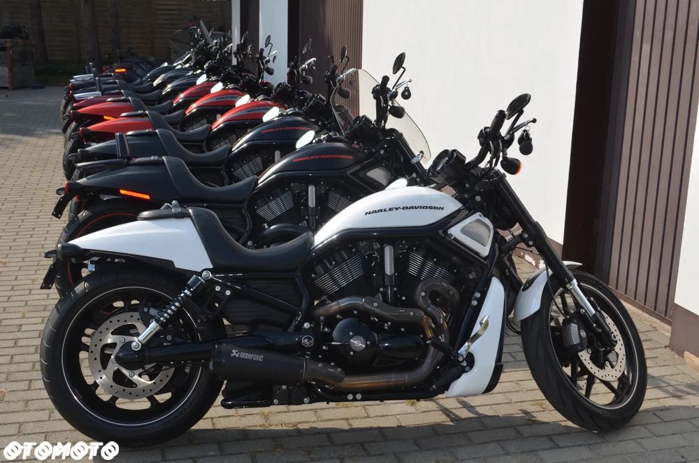 Harley-Davidson V-Rod Street Rod - 38