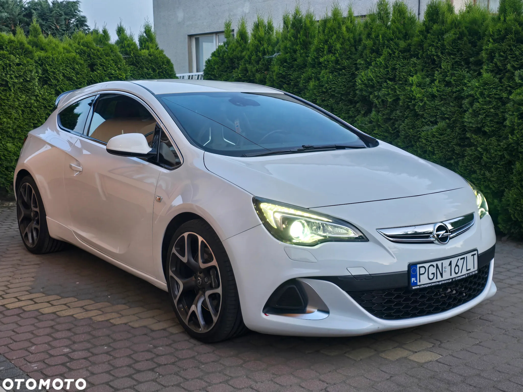 Opel Astra IV GTC OPC - 8