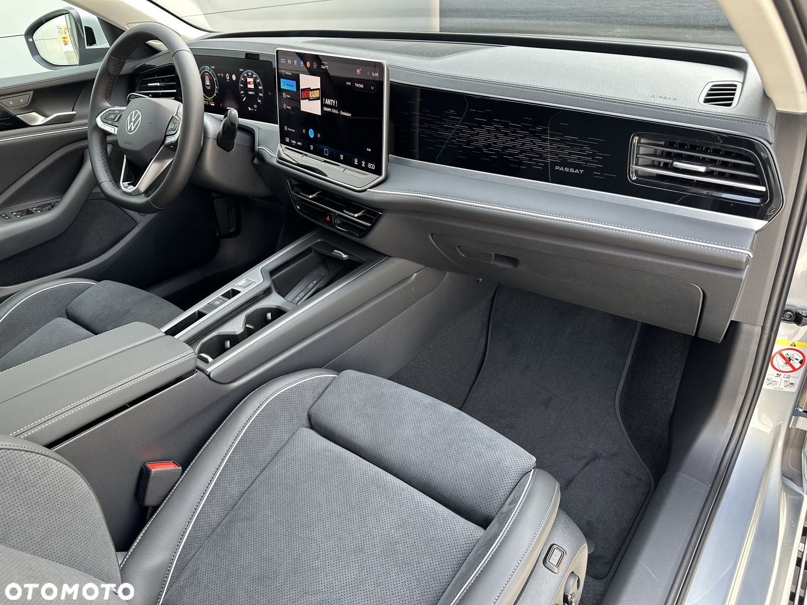 Volkswagen Passat - 25