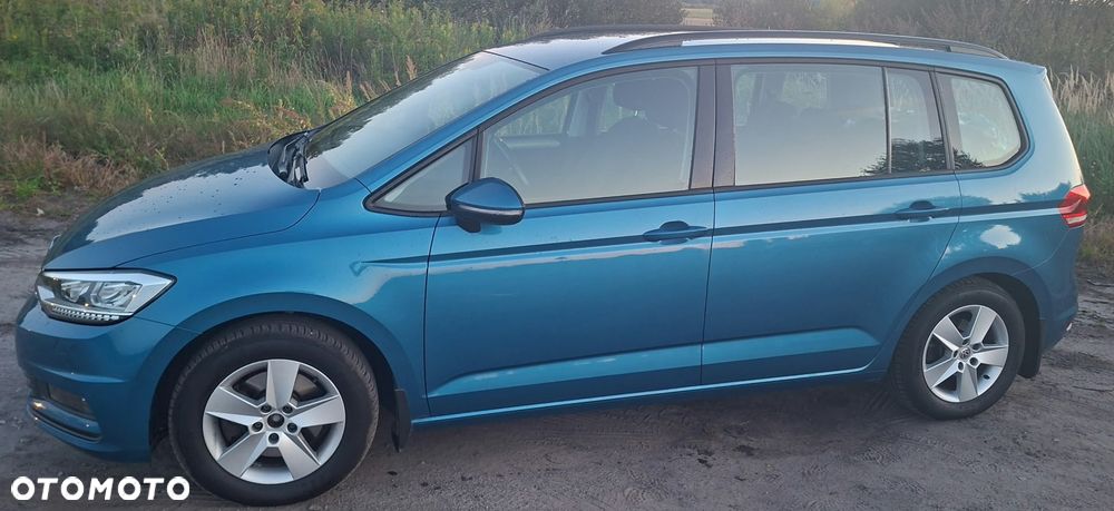 Volkswagen Touran - 12