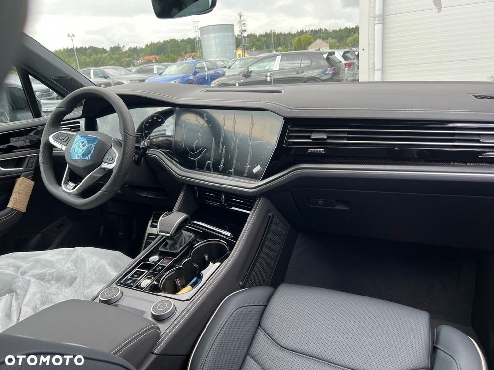 Volkswagen Touareg 3.0 V6 TDI 4Motion R-Line Final Edition - 10