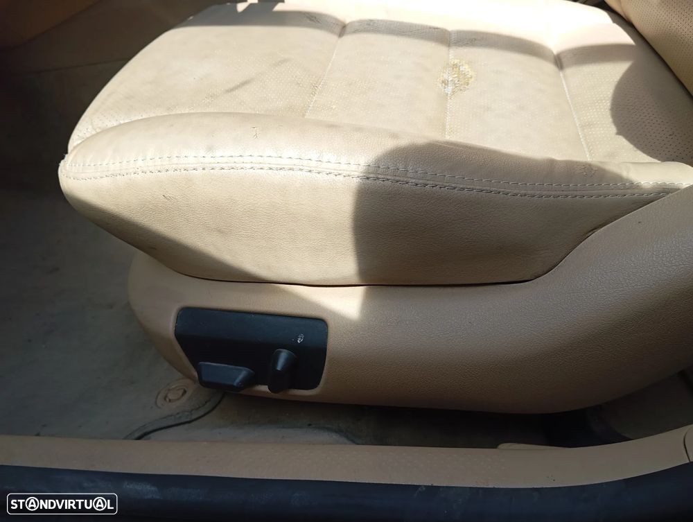 VW Passat Variant 1.9 TDi Confortl Tip - 6