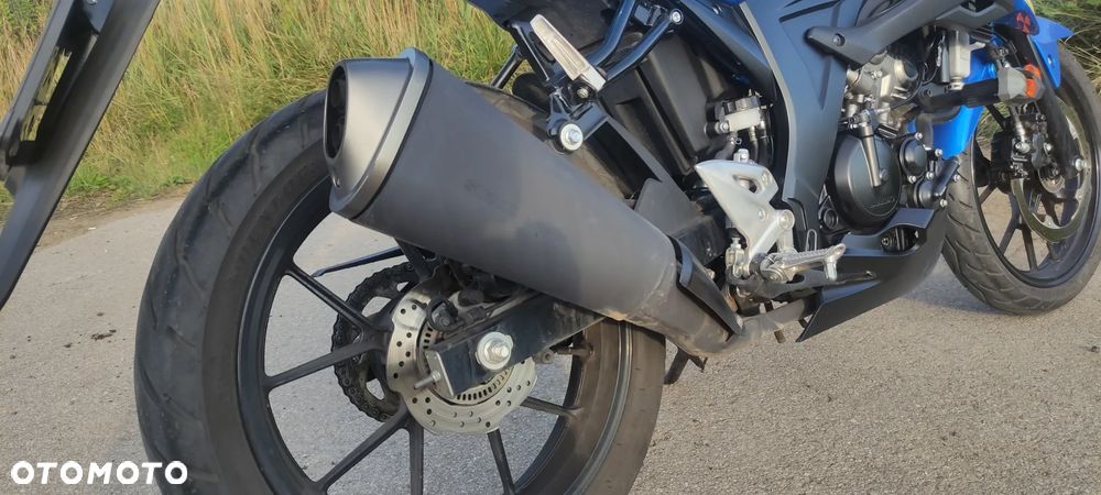 Suzuki GSX - 20