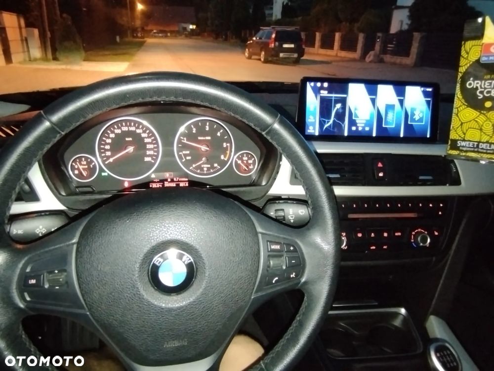 BMW Seria 3 316d - 11