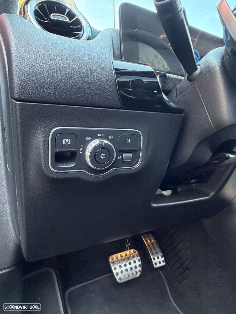 Mercedes-Benz B 250 e AMG Line - 29