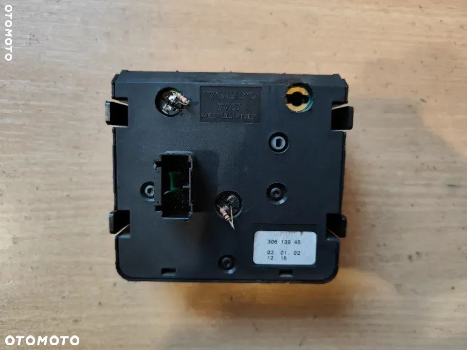 Włącznik świateł Volvo S40 30613945 - 2