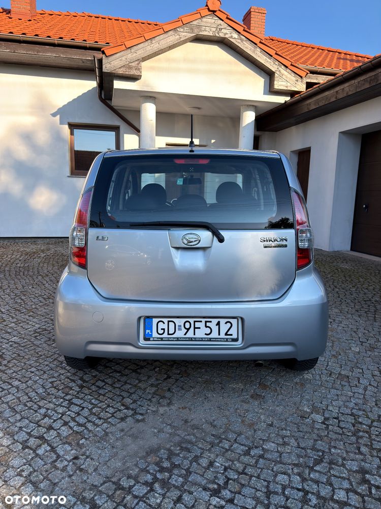 Daihatsu Sirion 1.3 - 3