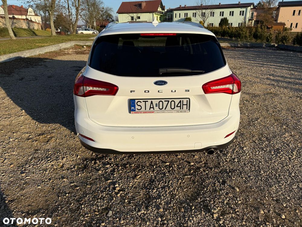 Ford Focus ver-2-0-ecoblue-titanium - 22