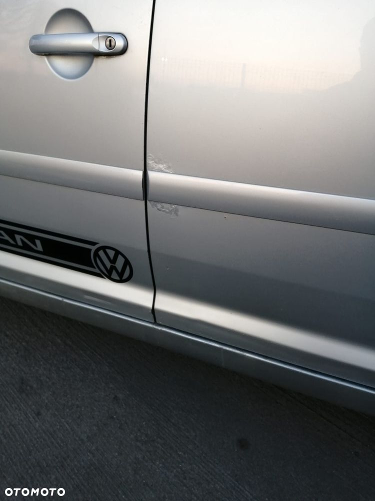 Volkswagen Touran 1.9 TDI Highline - 10