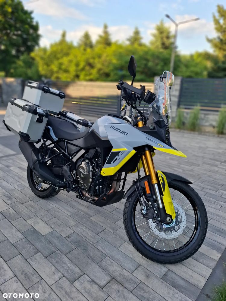 Suzuki V-STROM - 1