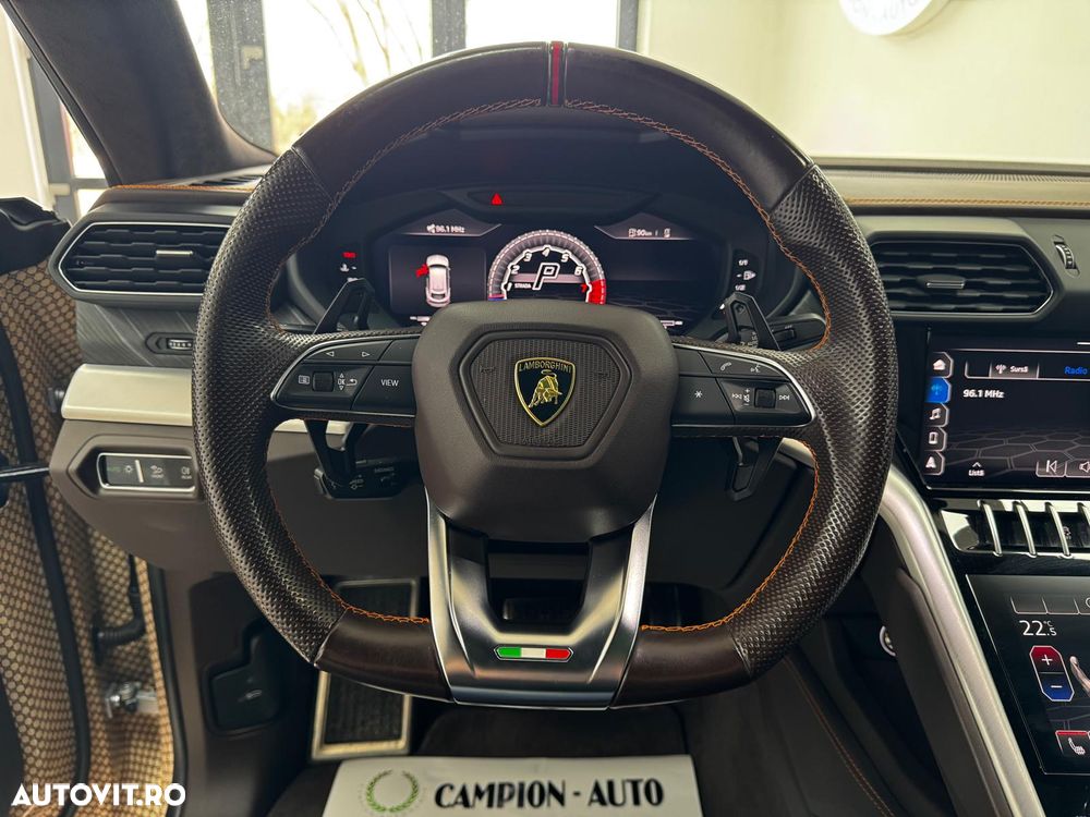 Lamborghini URUS Standard - 4