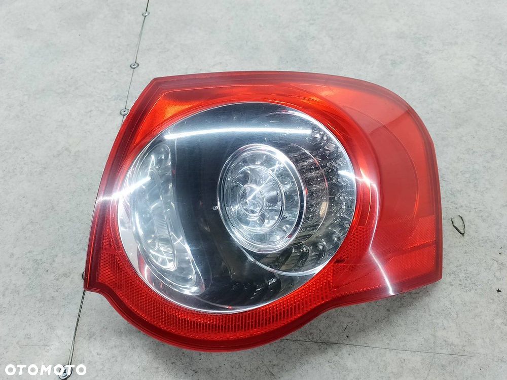 LAMPA TYLNA PRAWA VW PASSAT B6 3C9945096N KOMBI - 1