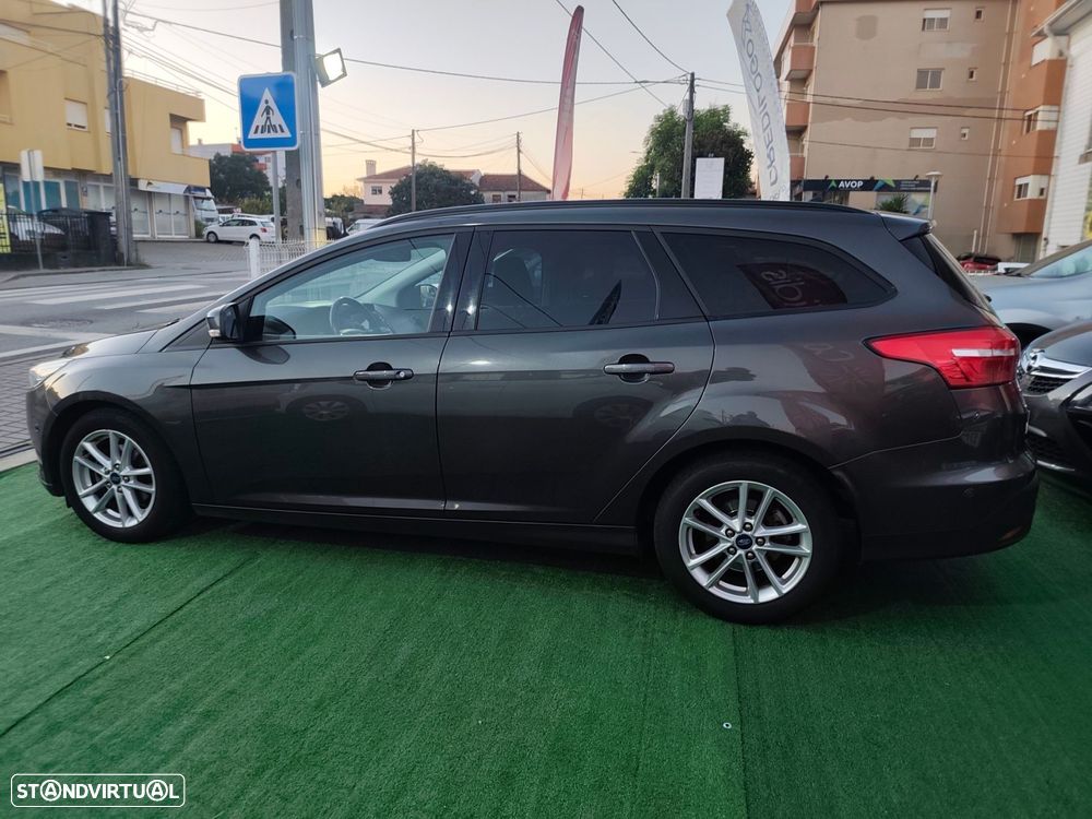 Ford B-Max 1.5 TDCi Titanium - 38