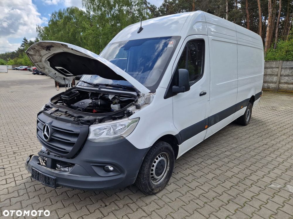 Mercedes-Benz Sprinter - 9