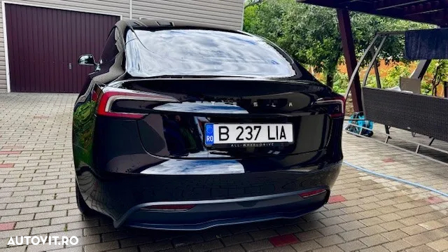 Tesla Model 3 Standard - 4