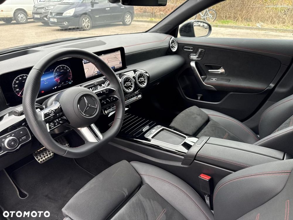 Mercedes-Benz CLA - 11