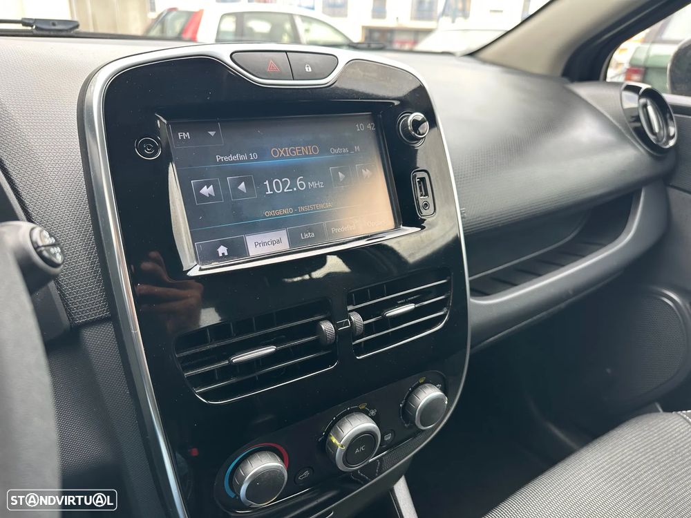 Renault Clio 0.9 TCE Limited - 9