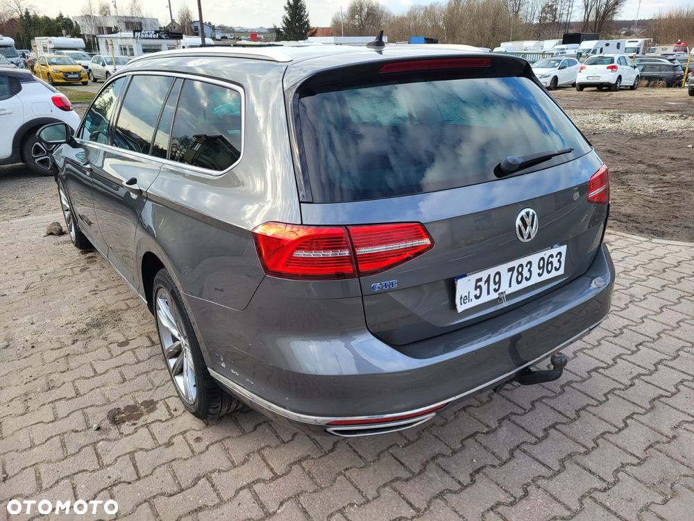 Volkswagen Passat - 10