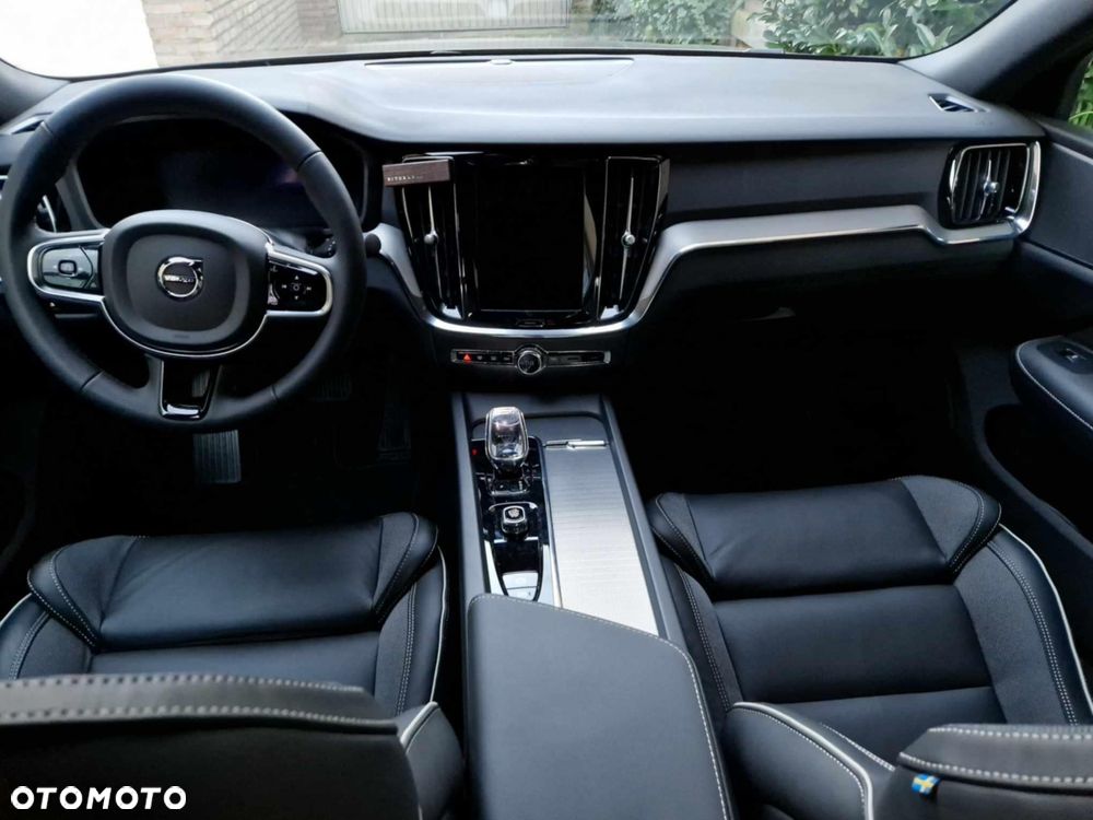 Volvo S60 B4 B DKG Plus Dark - 9