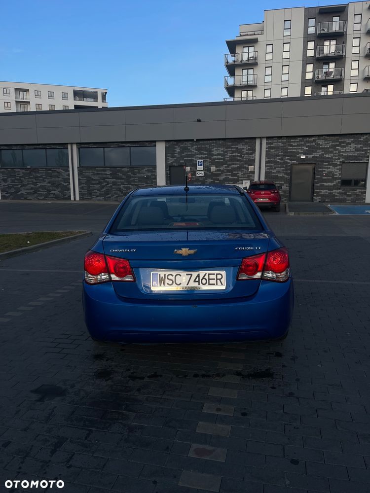 Chevrolet Cruze 1.8 LT - 4