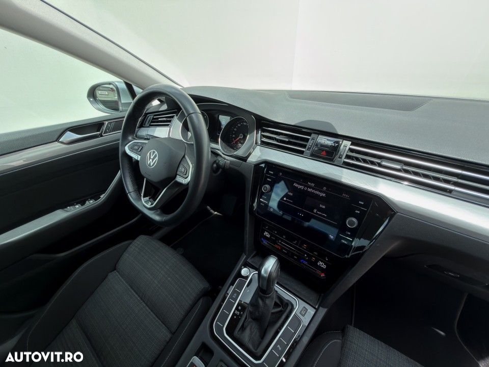 Volkswagen Passat - 15