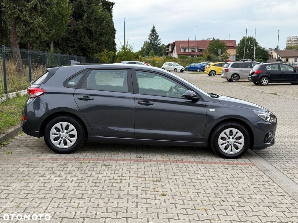 Hyundai i30 1.5 DPI Classic + - 30