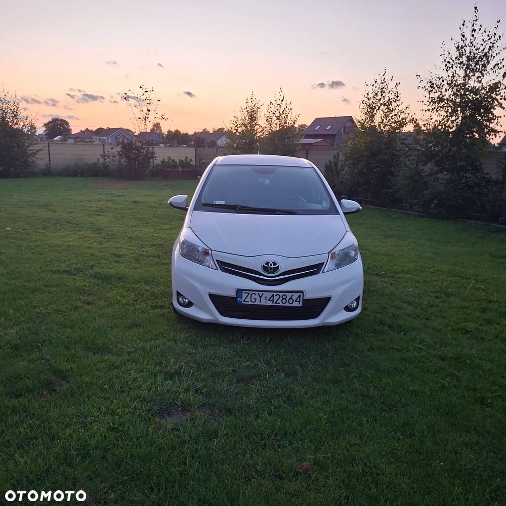 Toyota Yaris 1.4 D-4D Premium - 14