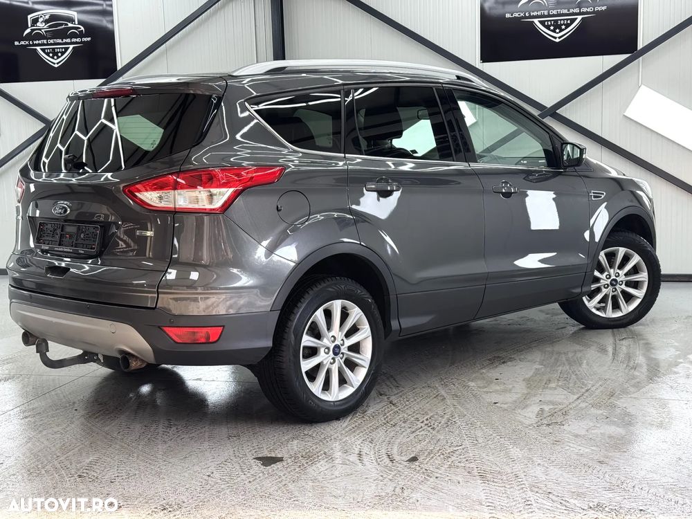 Ford Kuga 1.5 EcoBoost 4WD Titanium - 11