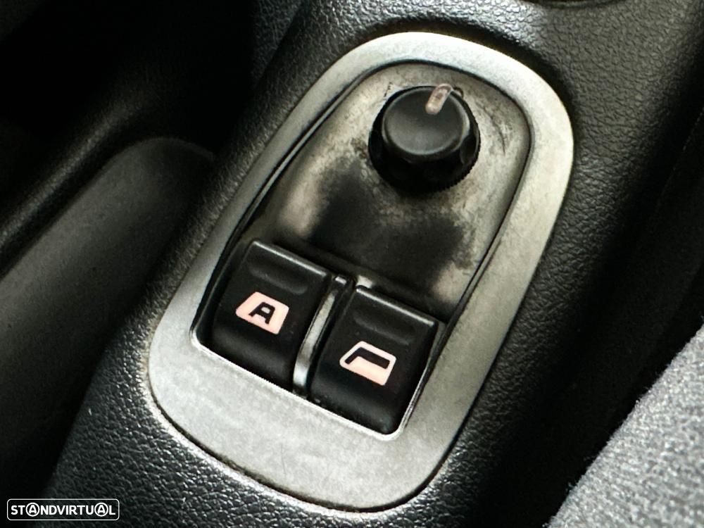 Peugeot 206+ 1.1 Urban - 27