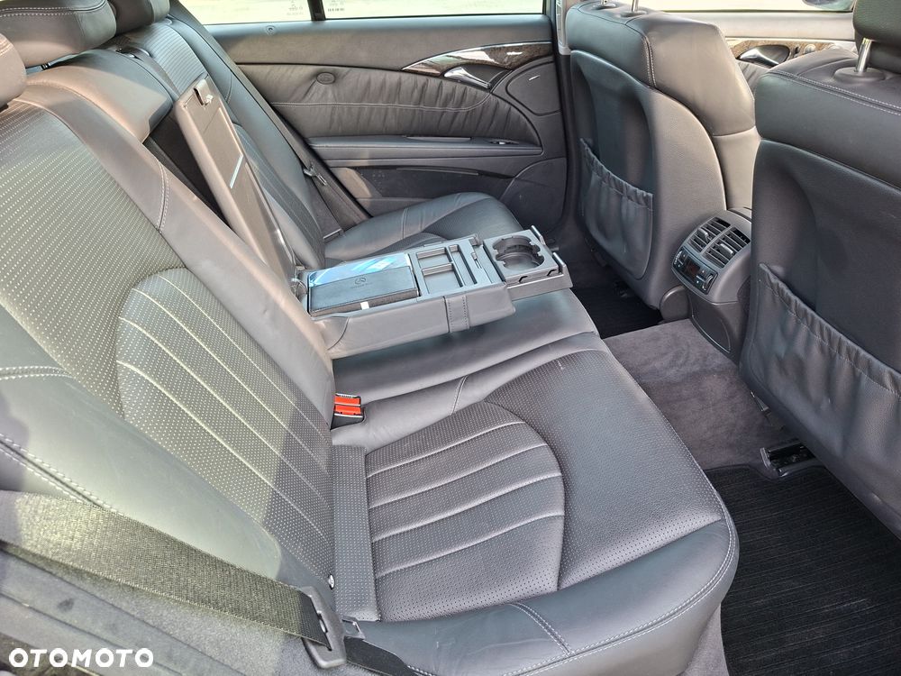 Mercedes-Benz Klasa E 55 AMG Automatik - 16