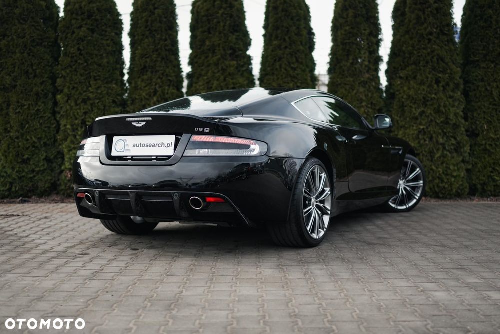 Aston Martin DB9 - 5