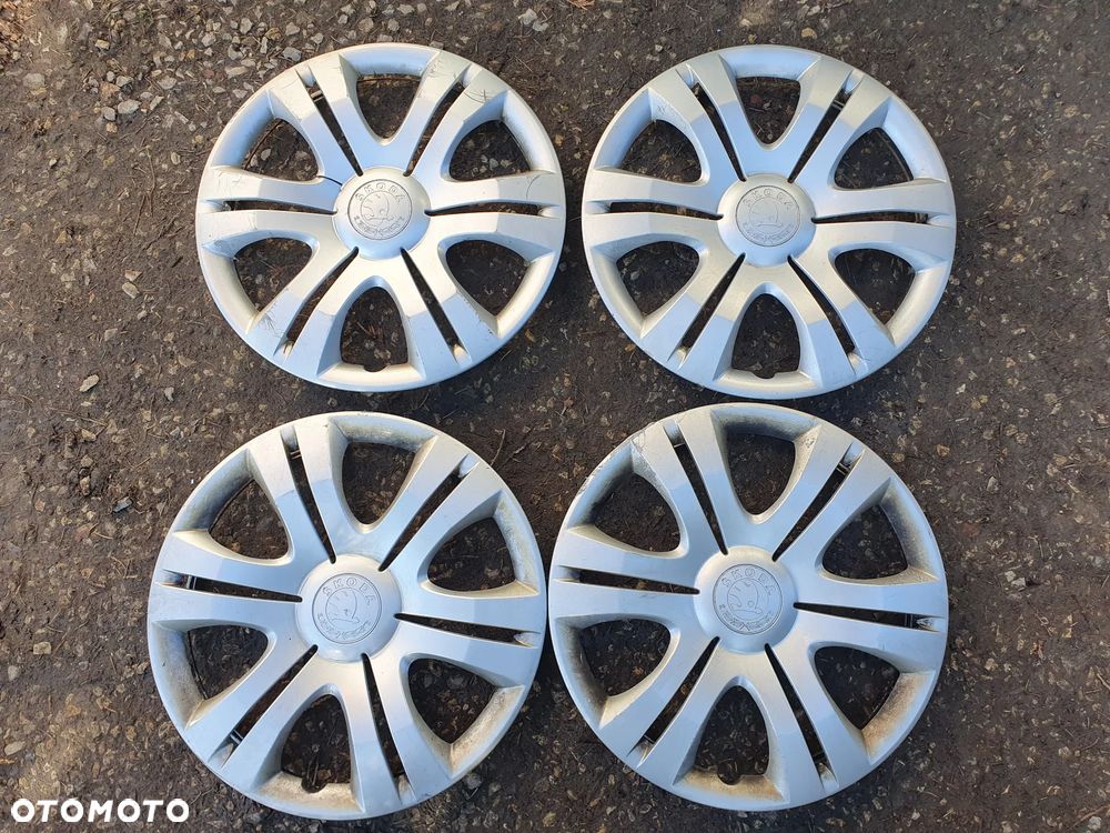 SKODA FABIA ROOMSTER KOŁPAKI R15 4SZT KOMPLET ORYGINAŁ 5J0601147H - 1