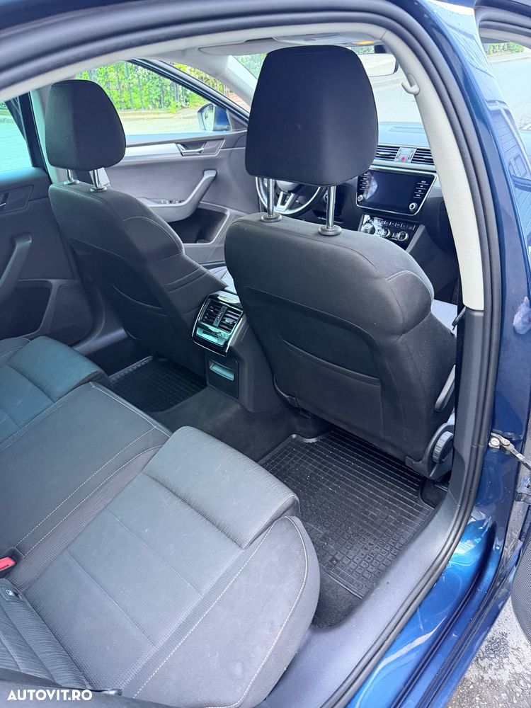 Skoda Superb 2.0 TDI DSG Ambition - 4