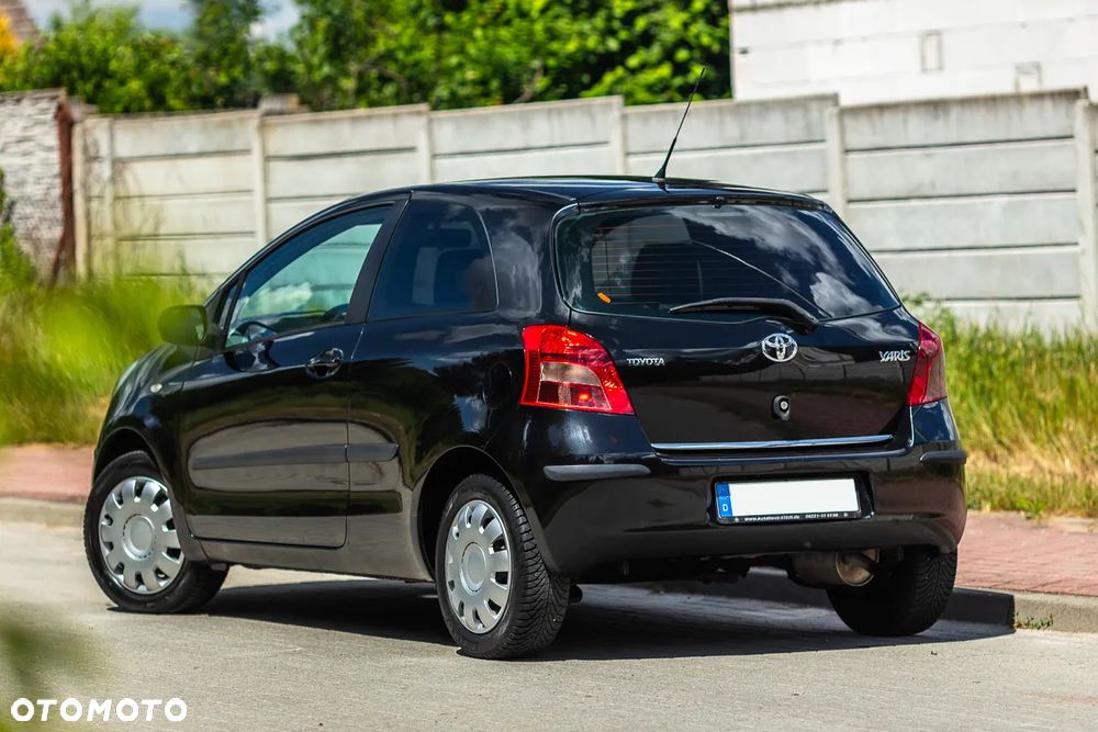 Toyota Yaris 1.0 VVT-i - 16