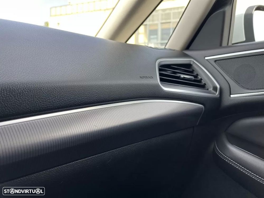 Ford S-Max 2.0 TDCi Titanium - 34