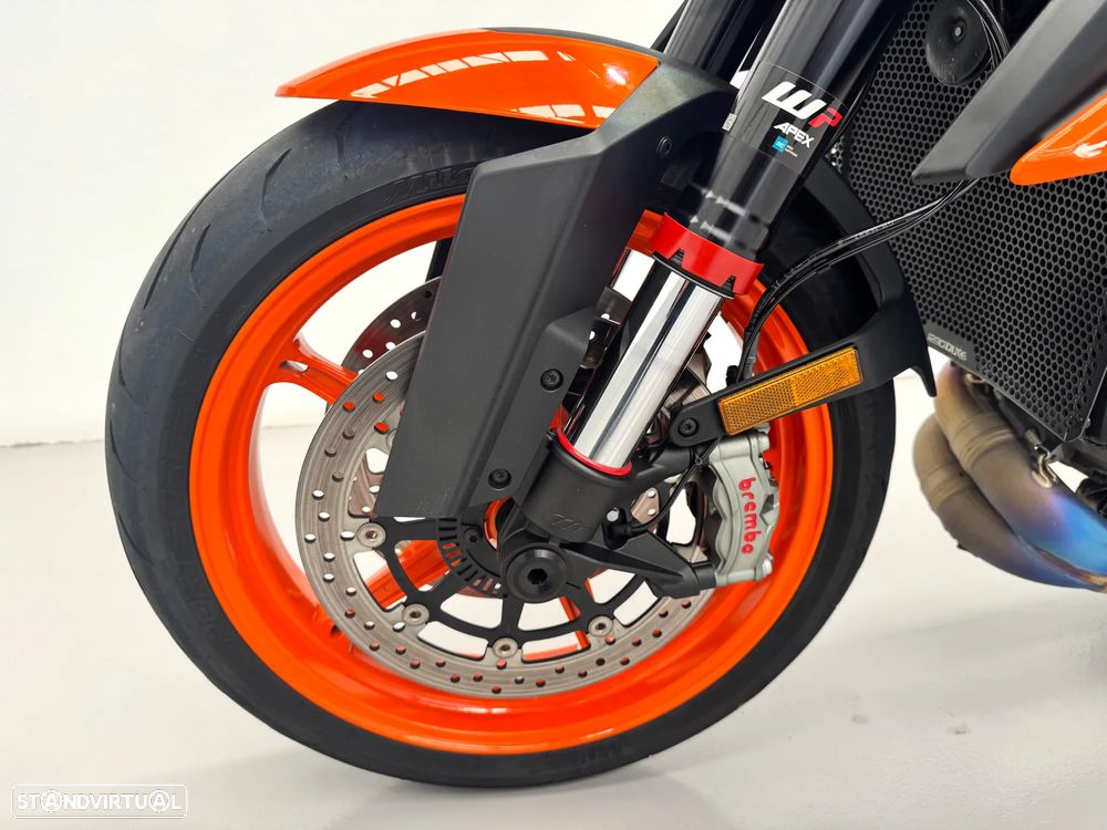 KTM Superduke 1290 R - 19