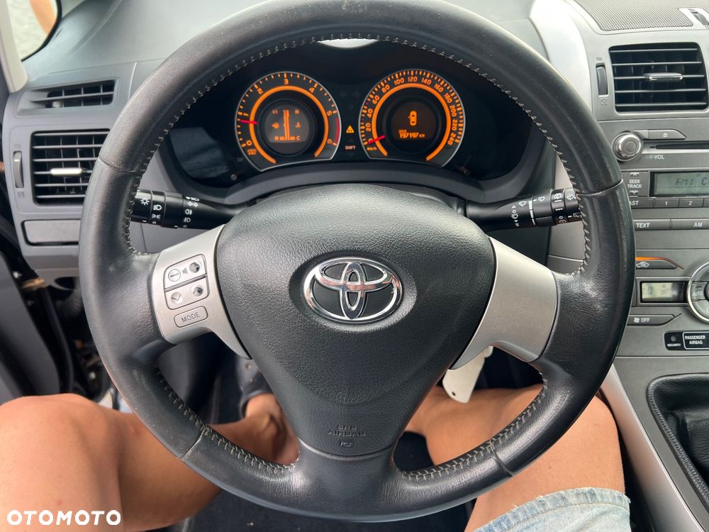 Toyota Auris 1.4 D-4D 2010 - 16