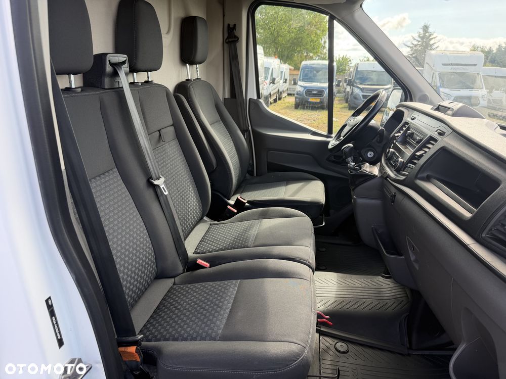 Ford Transit - 12