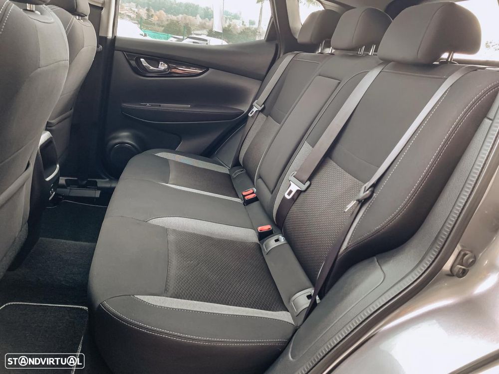 Nissan Qashqai 1.5 dCi N-Connecta J18 - 7